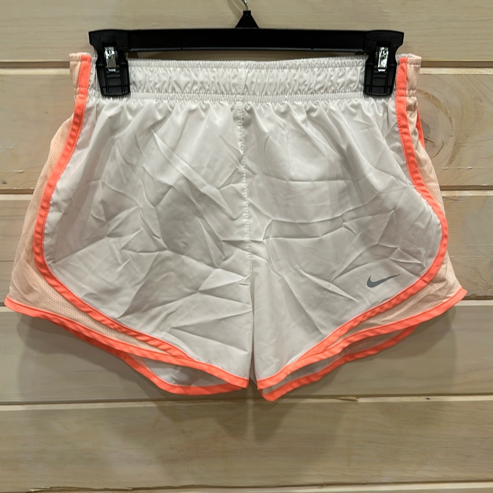 New Women’s Nike shorts size Small